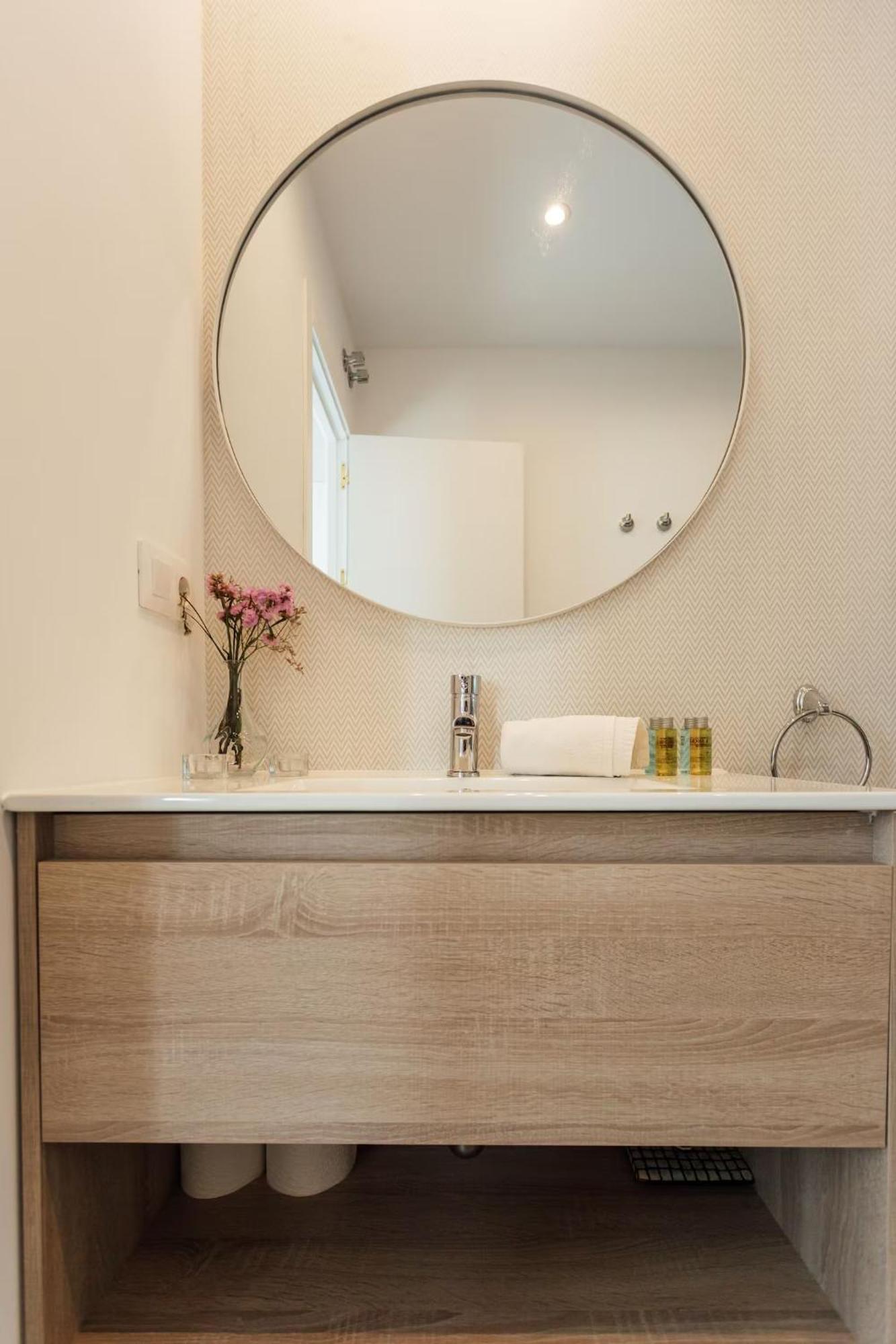 Reformed And Comfy- 2Bd 2Bth- Arenal Apartment Seville Exterior photo